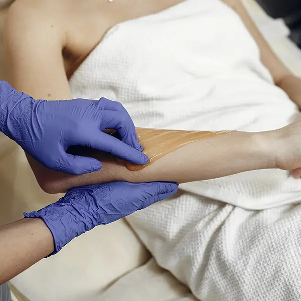 Body Contour with Body Wrap​